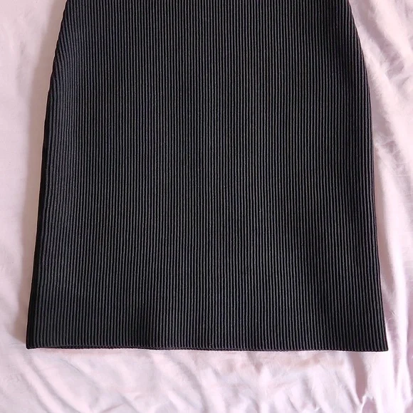 Aritizia Babaton Sculpt Knit Criss Cross Dress Black - Picture 4 of 8